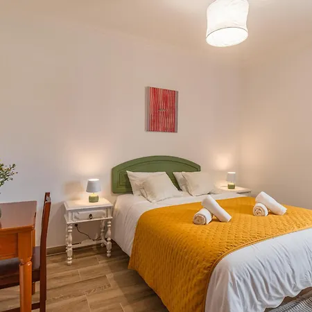 Donothing House - - Holiday home *