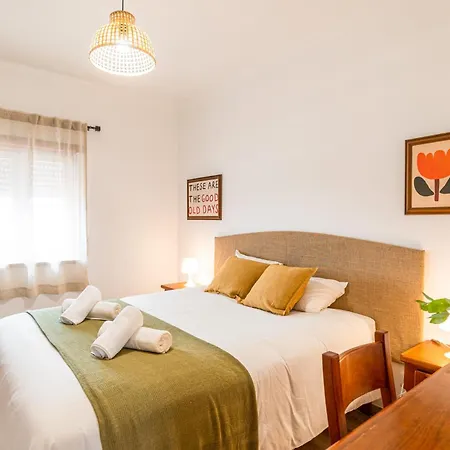 Holiday home Donothing House - -